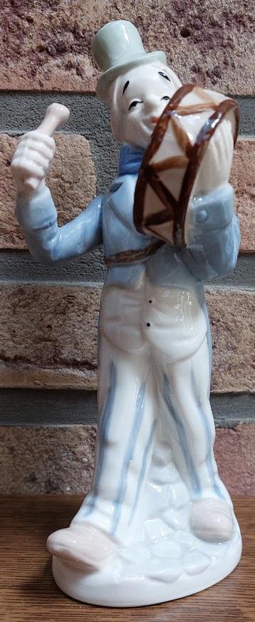 Porselein - Trommelende Clown - In uitstekende staat - €25 beschikbaar voor biedingen
