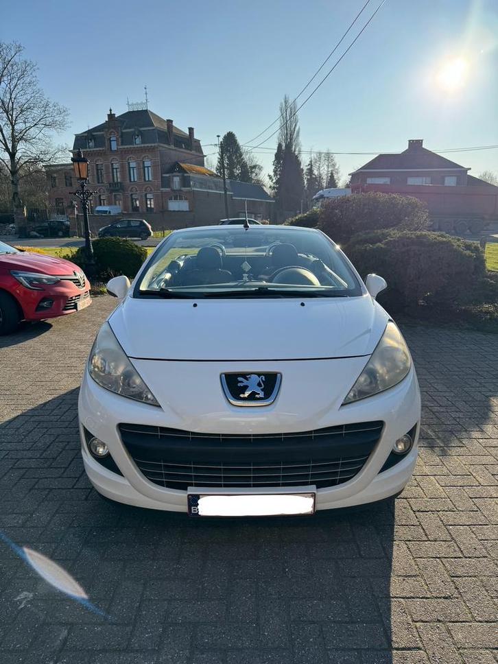 Peugeot 207cc 1.6 benzine, Auto's, Peugeot, Particulier, Benzine, Euro 4, Cabriolet, 2 deurs, Handgeschakeld, Wit, Zwart, Ophalen