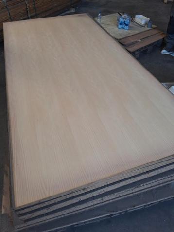 16 Fineerplaten mdf 30mm beschikbaar voor biedingen