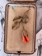 Mooie oude broche, Verzenden, Rood