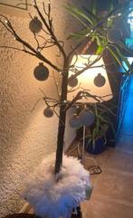 Kerstboom met lichtjes en decoratie., Ophalen