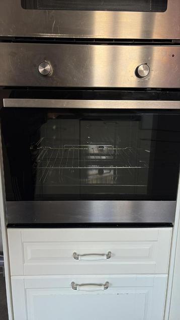 Ingebouwde oven beschikbaar voor biedingen