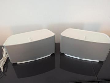 Lot de 2 enceintes Sonos Play 5  beschikbaar voor biedingen