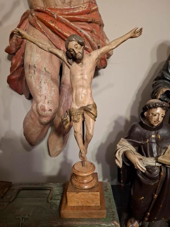 CORPUS CHRISTI IN HOUT, Antiek en Kunst, Antiek | Religieuze voorwerpen, Ophalen