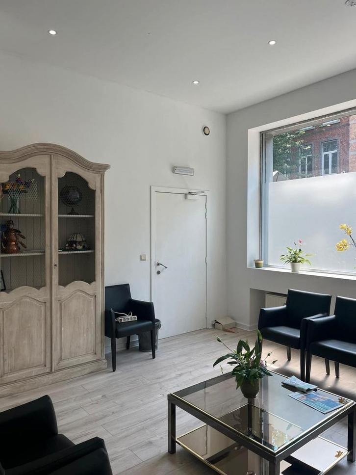 Bureau à louer - Partagé avec 2 psychologue- Secteur Santé, Immo, Appartementen en Studio's te huur, Brussel, 50 m² of meer