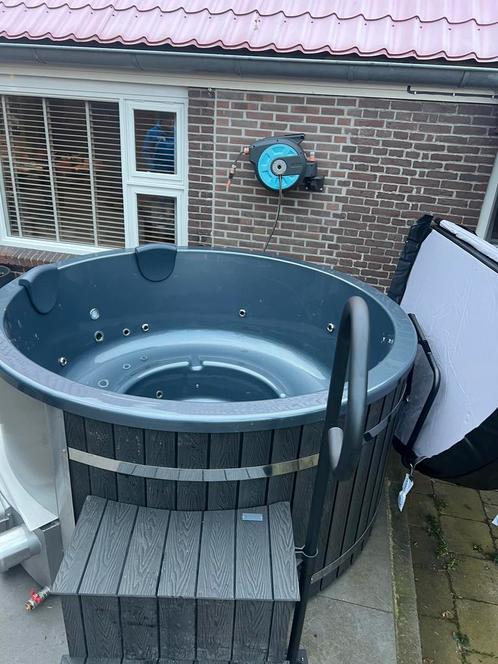 Hottub PREMIUM ACRYL / kunstof WPC / full option, Tuin en Terras, Zwembad-toebehoren, Verlichting, Ophalen