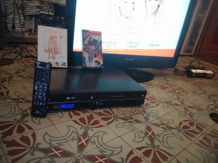 Lecteur Dvd + vhs k7 incorporé enregistreur LG RCT689H Hdmi, TV, Hi-fi & Vidéo, Lecteurs DVD, Utilisé, Lecteur DVD, LG, Enlèvement ou Envoi