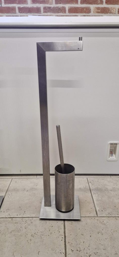 ZACK design toiletrolhouder met borstel – RVS – vrijstaand, Huis en Inrichting, Badkamer | Badkamermeubels, Zo goed als nieuw