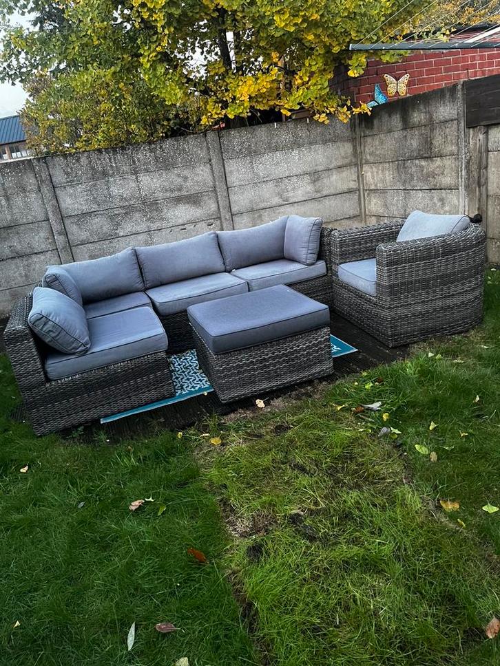 Loungeset tuinset niet gratis wel betaalbaar, Tuin en Terras, Tuinsets en Loungesets, Gebruikt, Loungeset, Hocker, Ophalen