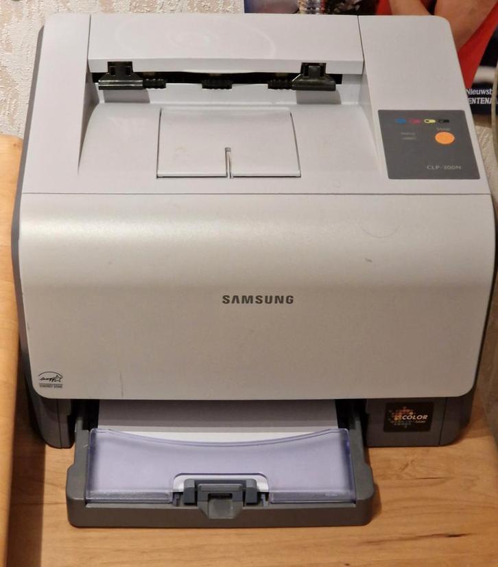 kleurenlaserprinter Samsung CLP300N lezen, Computers en Software, Printers, Gebruikt, Printer, Laserprinter, Kleur printen, Ophalen