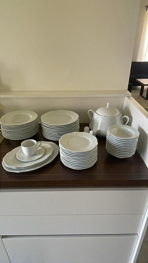 Witte serviceset, Antiek en Kunst, Antiek | Servies compleet, Ophalen
