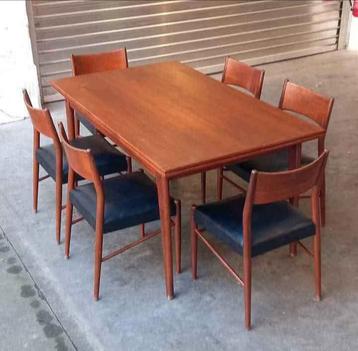 Vintage Omer Lefevre Meubelfabriek jaren 60 tafel en stoelen beschikbaar voor biedingen