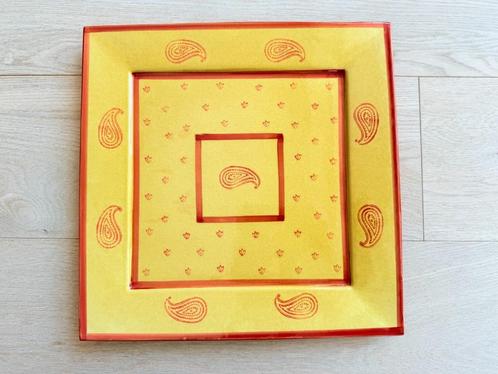 Vierkante terracotta presentatieschaal (maar licht), Huis en Inrichting, Keuken | Servies, Zo goed als nieuw, Bord(en), Ophalen of Verzenden