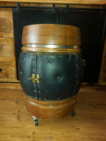 Barkast / vatenkast Vintage beschikbaar voor biedingen
