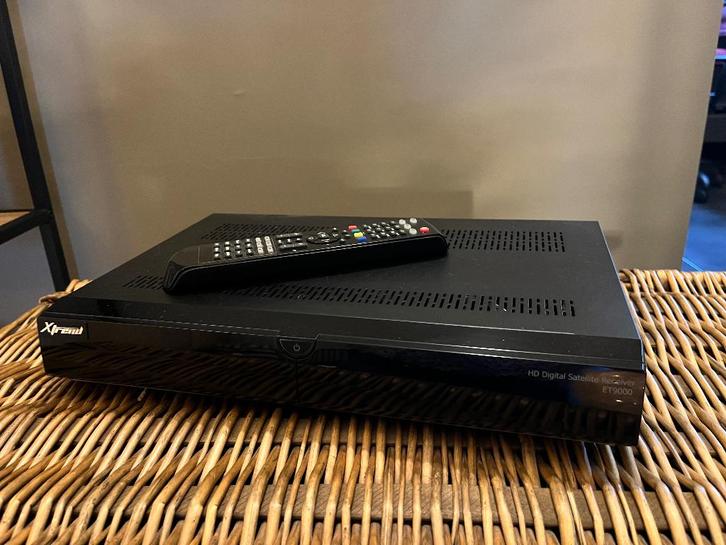 Satellietontvanger Linux - XTREND ET9000, TV, Hi-fi & Vidéo, Décodeurs & Enregistreurs à disque dur, Utilisé, Enregistreur à disque dur
