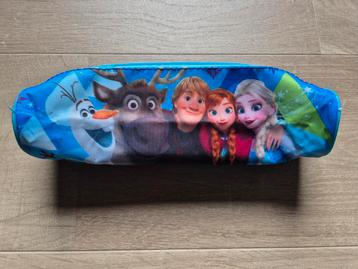 Pennenzak "Frozen" (nieuwstaat) beschikbaar voor biedingen