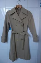 Prachtige retro regenjas, Ophalen, Gedragen, Maat 36 (S)