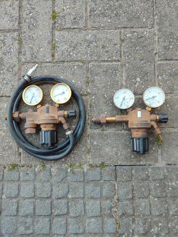 Gasdrukmeters voor zuurstof of acetylene beschikbaar voor biedingen