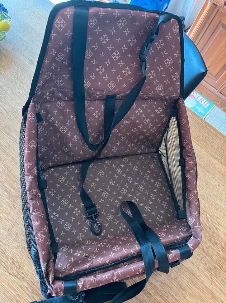 Honden autostoel in Lous Vuitton stijl, Dieren en Toebehoren, Hondenmanden, Zo goed als nieuw, Ophalen of Verzenden