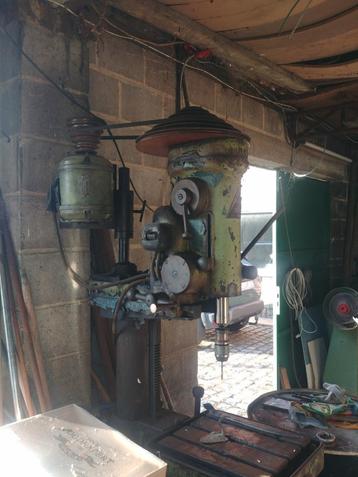 kolomboormachine beschikbaar voor biedingen