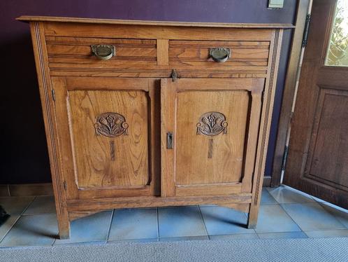 Antieke houten commodekast met bloemenmotief – landelijke st, Huis en Inrichting, Kasten | Ladekasten, Gebruikt, 100 tot 150 cm