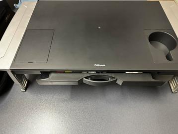 Laptopstandaard beschikbaar voor biedingen