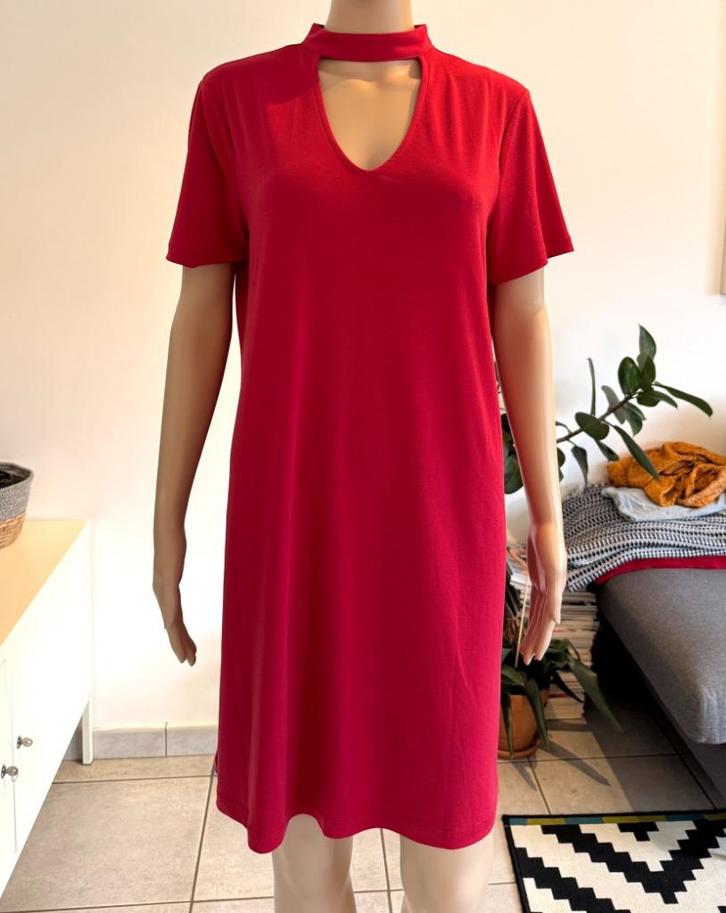 Sexy red choker dress (size S/M), Kleding | Dames, Jurken, Zo goed als nieuw, Maat 36 (S), Rood, Boven de knie, Ophalen of Verzenden