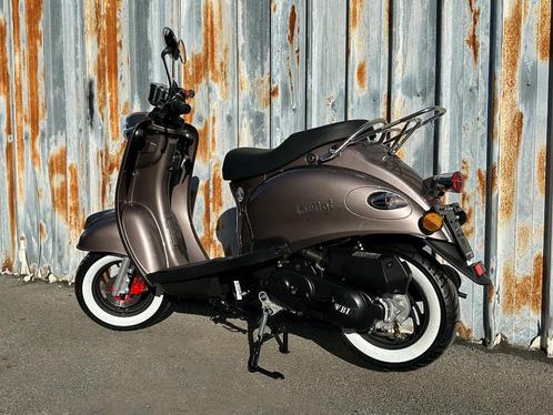 Gloednieuwe Lowigi Scooter | Klasse A of B - Superdeal!, Fietsen en Brommers, Scooters | Vespa, Nieuw, Ophalen of Verzenden