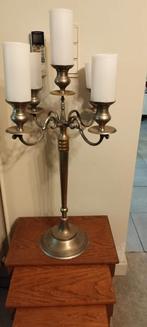 zware  kerk kandelaar ( zonder kaarsen), Enlèvement