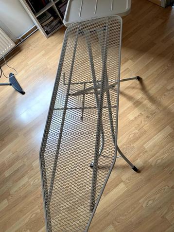 strijkplank Brabantia in perfecte staat beschikbaar voor biedingen