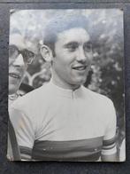 Photo Eddy Merckx sur cadre en bois, Autres sujets/thèmes, Photo, Utilisé, Enlèvement ou Envoi