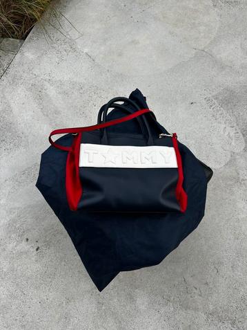 Nieuwe leren tas van Tommy Hilfiger beschikbaar voor biedingen