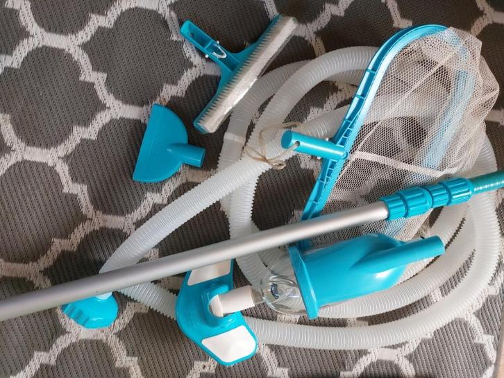 Lot Intex accessoires voor zwembad., Tuin en Terras, Zwembad-toebehoren, Zo goed als nieuw, Overige typen, Ophalen