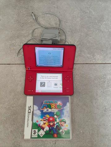 Nintendo DSi XL mario edition 