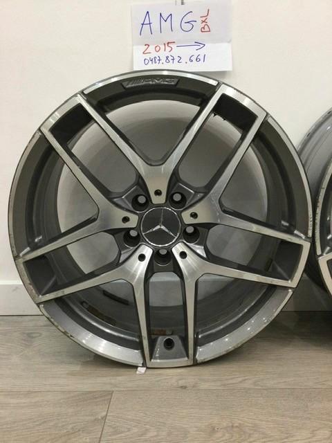 AMG 19 Pouces Glc 2015 - 2019 Reste 1 pieces, Auto-onderdelen, Banden en Velgen, Velg(en), Zomerbanden, 19 inch, 235 mm, Personenwagen