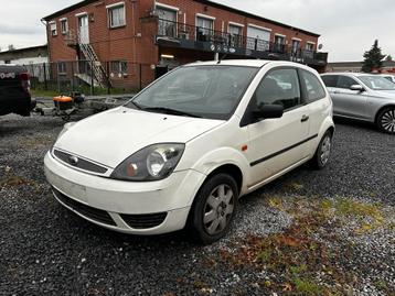 Ford fiesta bj 2003 km180000 1.2 benzien  beschikbaar voor biedingen