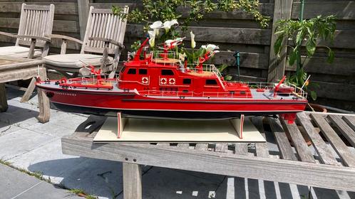 Graupner Dusseldorf brandweerboot 1/25 Zeldzaam, Hobby en Vrije tijd, Modelbouw | Boten en Schepen, Zo goed als nieuw, Groter dan 1:32