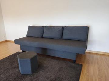 IKEA ÄLVDALEN slaapbank + IKEA voetenbank + tapijt - Zeer go beschikbaar voor biedingen