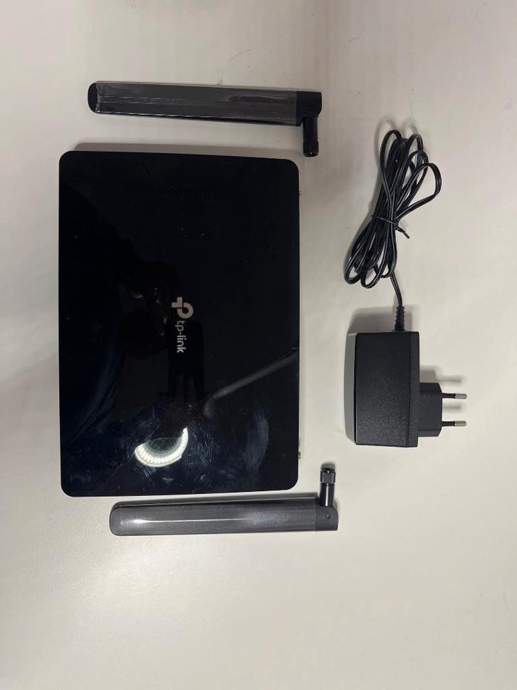 Router, Computers en Software, Routers en Modems, Zo goed als nieuw, Router, Ophalen of Verzenden