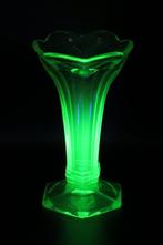 Uranium glas - vaasje - art deco, Antiek en Kunst, Ophalen of Verzenden