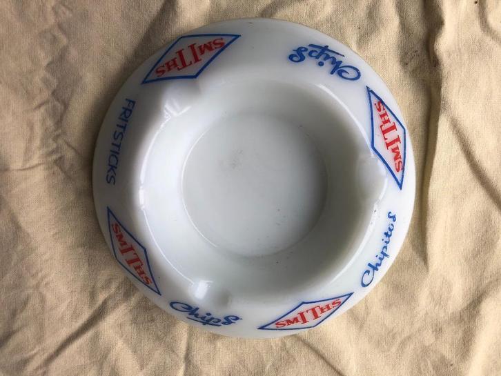 Asbak Smiths Chips glaspasta, Collections, Marques & Objets publicitaires, Comme neuf, Ustensile, Enlèvement ou Envoi