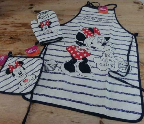 3 Delige kookset, ovenwant, pannenlap & keukenshort Disney, Verzamelen, Disney, Zo goed als nieuw, Overige typen, Mickey Mouse