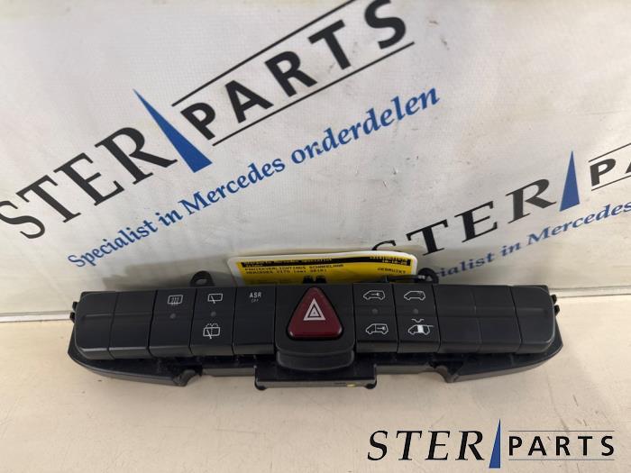 Commutateur éclairage d'urgence d'un Mercedes Vito, 3 mois de garantie, Utilisé, -, -