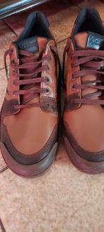 Nieuwe schoenen KICKERS maat 42 cognac kleur, Bruin, Nieuw, Ophalen of Verzenden, Sneakers