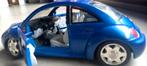 volkswagen new beetle 1998 1/18 burago, Ophalen, Zo goed als nieuw, Auto, Burago