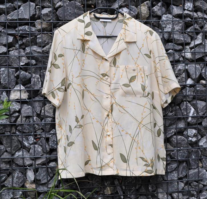 M169. "Élégance naturelle – chemisier Marcona , taille 44", Kleding | Dames, Blouses en Tunieken, Gedragen, Maat 42/44 (L), Beige