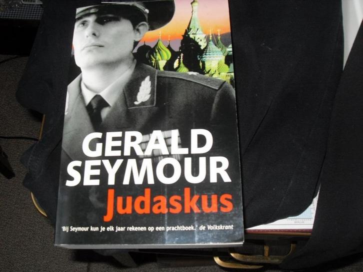 boeken volwassenen à €1/stuk zie onder, Boeken, Overige Boeken, Gelezen, Ophalen