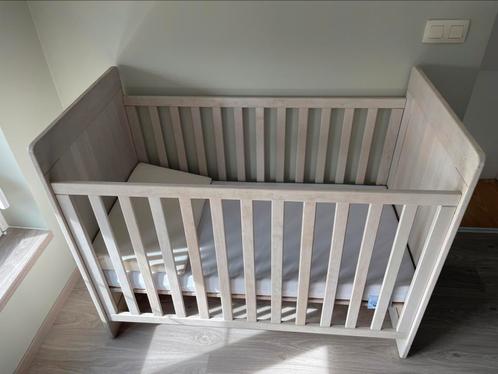 Lit bébé, Kinderen en Baby's, Babywiegjes en Ledikanten, Zo goed als nieuw, Ledikant, Ophalen