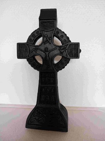 Celtic Cross beschikbaar voor biedingen