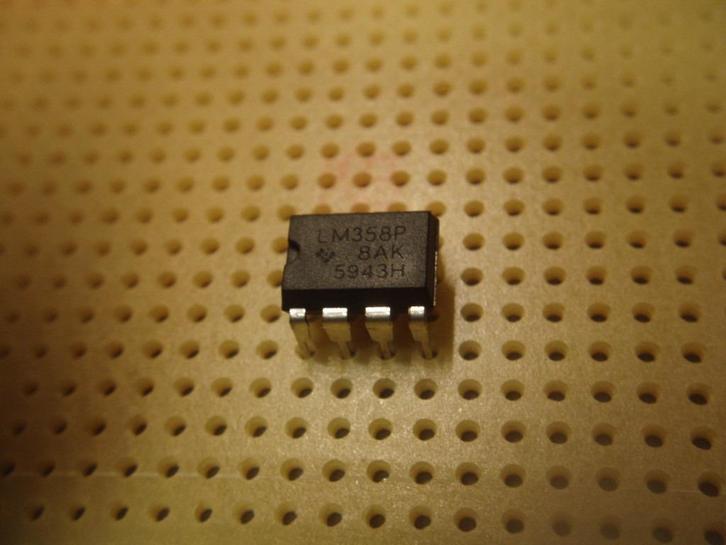 LM358 geïntegreerd circuit — dubbele op. versterker, Hobby en Vrije tijd, Elektronica-componenten, Nieuw, Ophalen of Verzenden